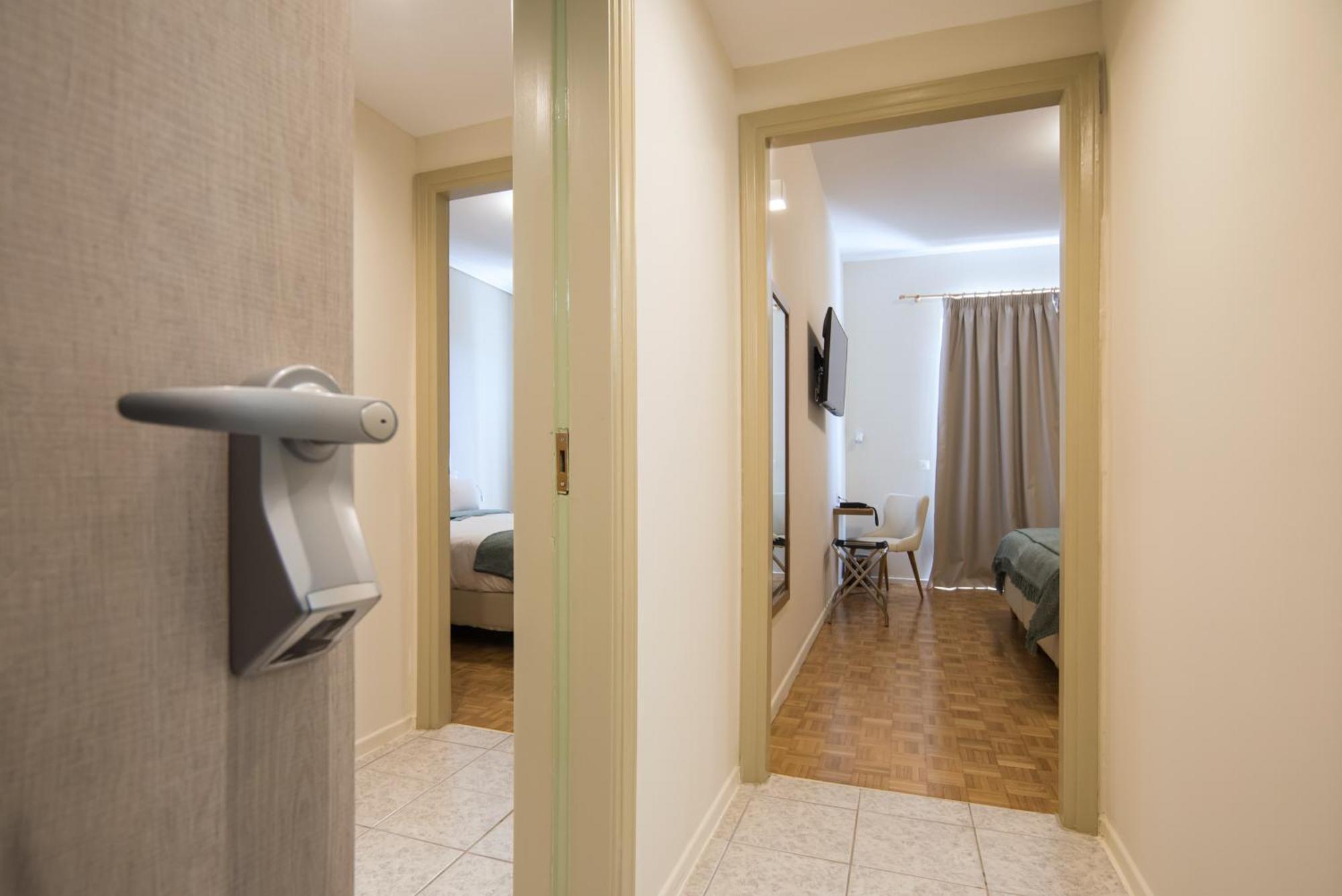 V Hotel Delphi Bagian luar foto