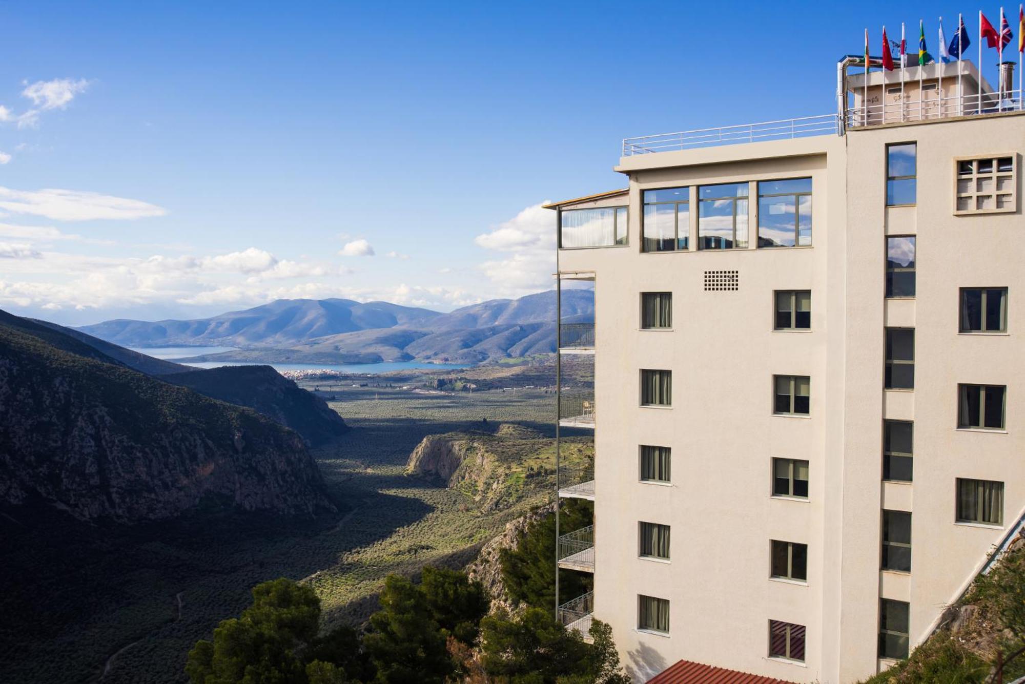 V Hotel Delphi Bagian luar foto
