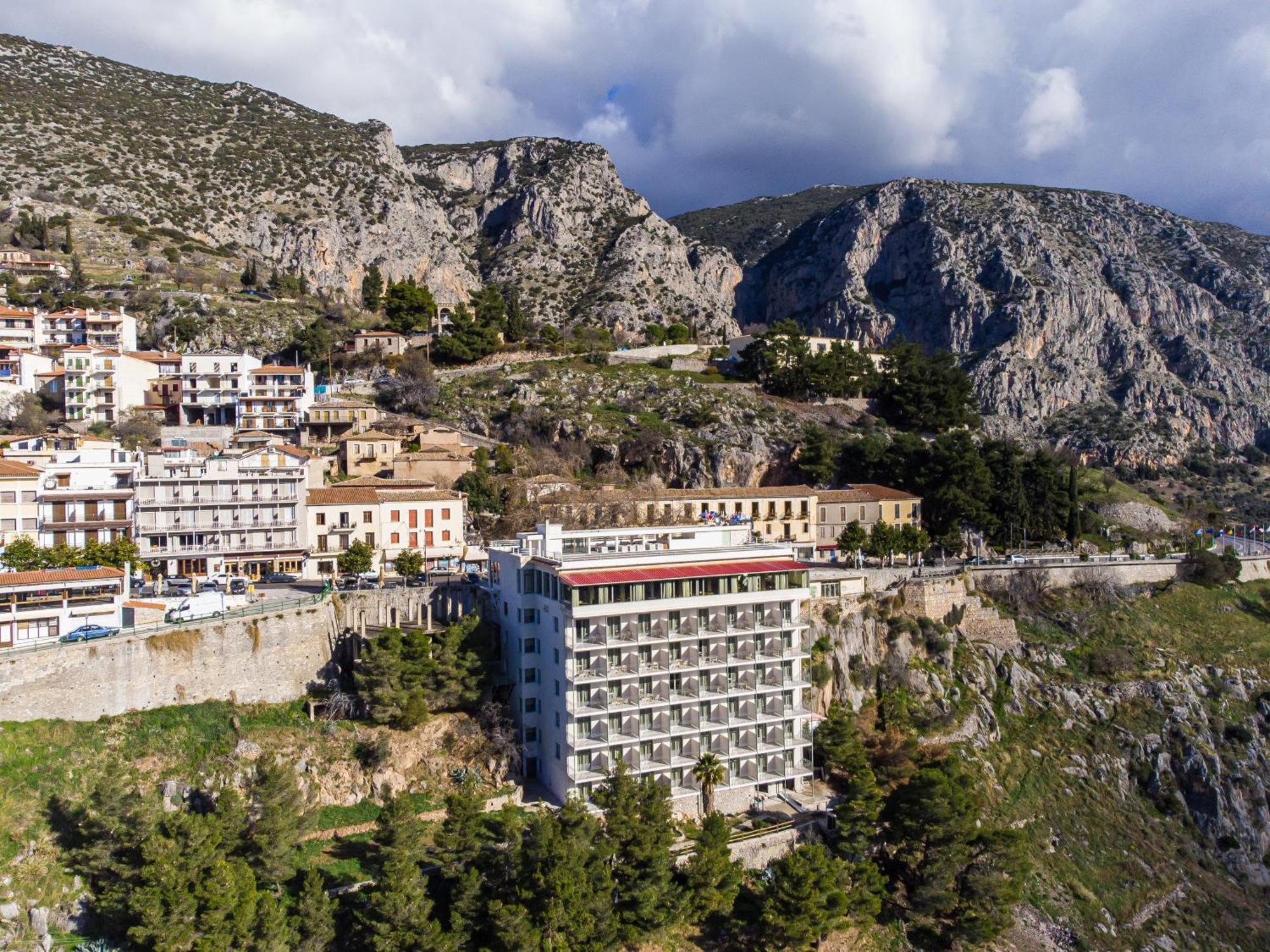 V Hotel Delphi Bagian luar foto