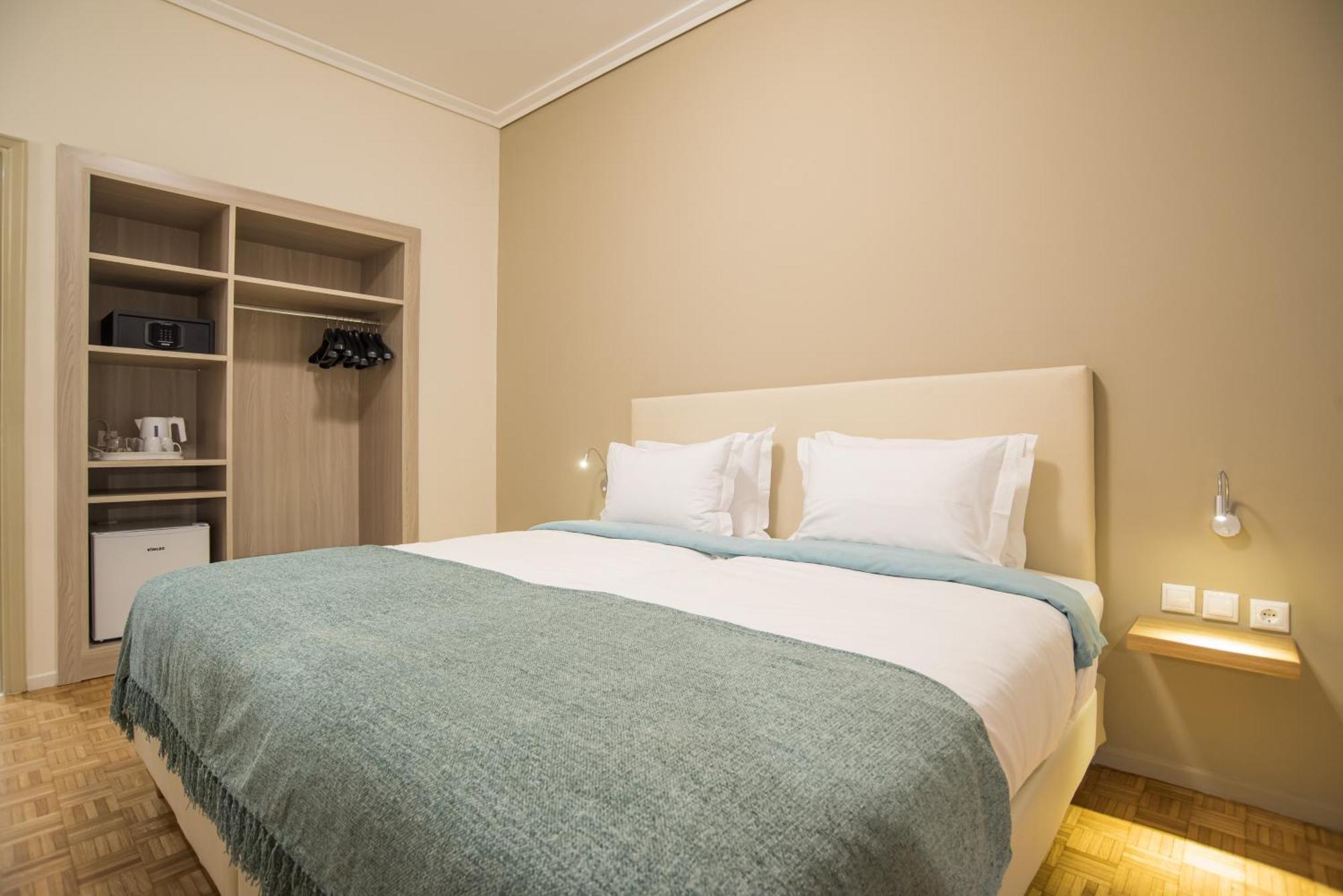 V Hotel Delphi Bagian luar foto